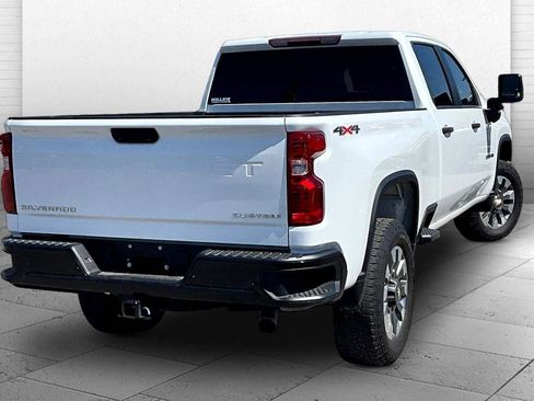 Used 2025 Chevrolet Silverado 2500 Custom w/ Custom Value Package AWD/4WD image 12