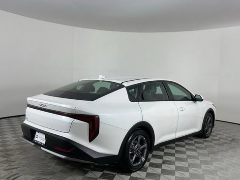 Used 2025 Kia K4 FWD image 5