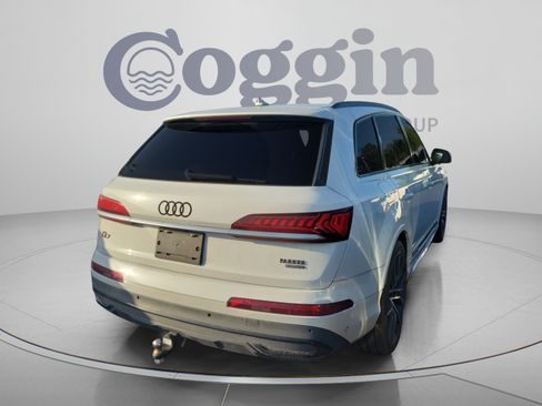 Used 2021 Audi Q7 3.0T Prestige w/ Prestige Package AWD/4WD image 4