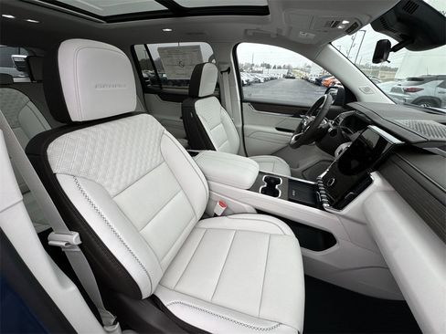 New 2026 GMC Acadia Denali w/ Super Cruise Package image 26