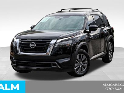 Used 2024 Nissan Pathfinder SV