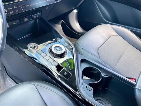 Used 2023 Kia Niro EX w/ EX Cold Weather Package image 19