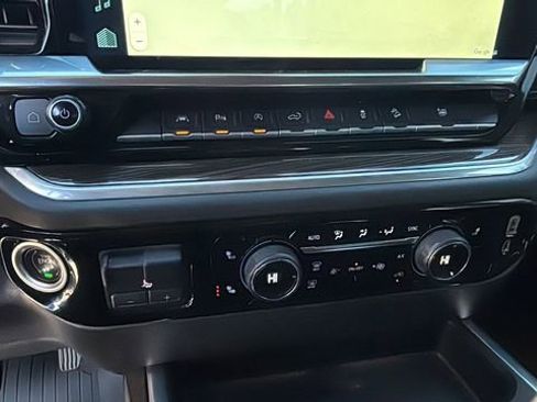 Used 2022 Chevrolet Silverado 1500 LT Trail Boss w/ LT Trail Boss Premium Package image 27