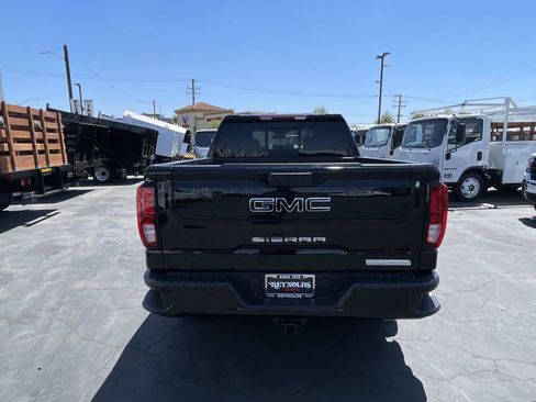 New 2026 GMC Sierra 1500 Elevation w/ Elevation Premium Package AWD/4WD image 6