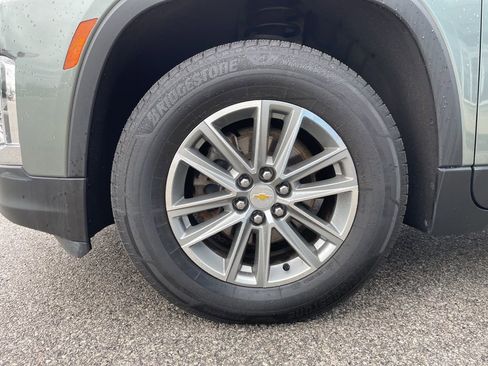 Used 2023 Chevrolet Traverse LT image 58