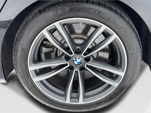 Used 2022 BMW 750i xDrive w/ Luxury Rear Seating Package image 54