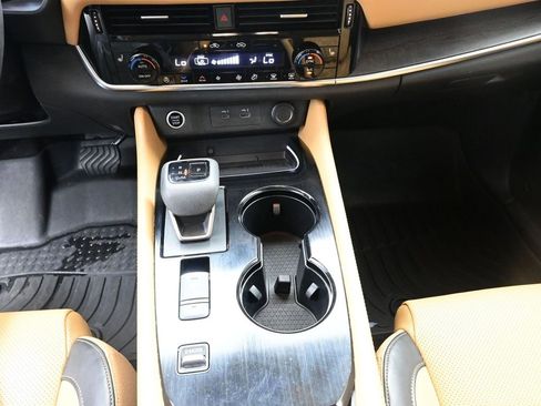 Used 2021 Nissan Rogue Platinum image 13