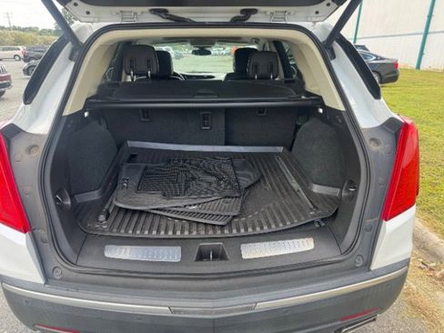 Used 2017 Cadillac XT5 Luxury w/ Driver Awareness Package image 7