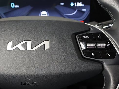 Used 2023 Kia EV6 Wind RWD image 10
