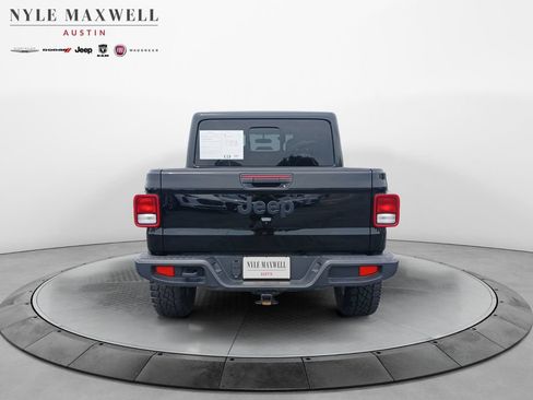 Used 2025 Jeep Gladiator Sport AWD/4WD image 15