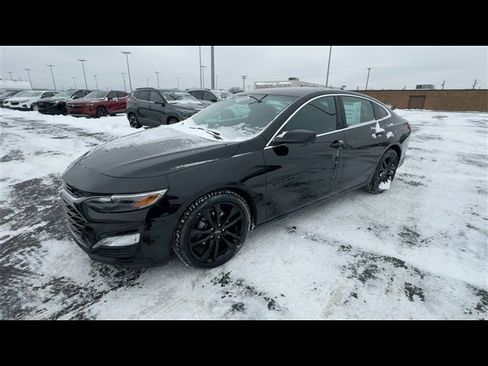 Used 2023 Chevrolet Malibu LT w/ Midnight Edition image 4