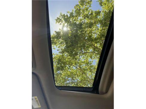Used 2018 Honda Odyssey Elite image 14