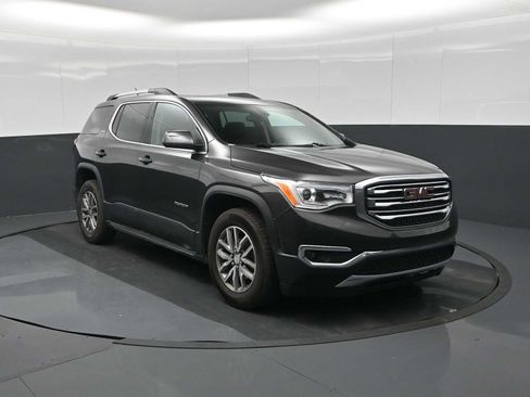 Used 2017 GMC Acadia SLE AWD/4WD image 2