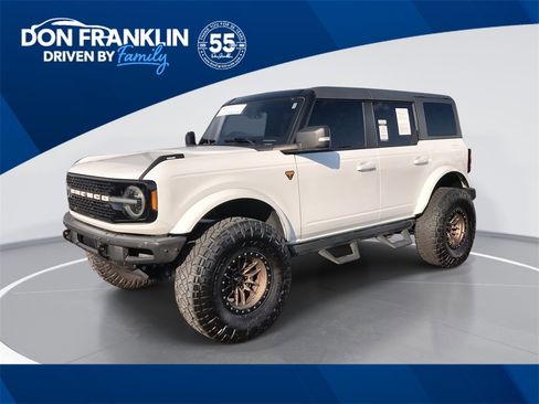 Used 2022 Ford Bronco Badlands image 1