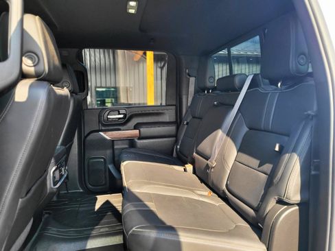 Used 2021 Chevrolet Silverado 2500 High Country AWD/4WD image 15