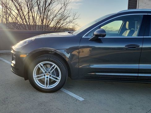 New 2026 Porsche Macan image 6