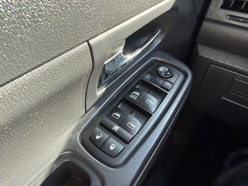 Used 2011 Jeep Liberty Sport image 25