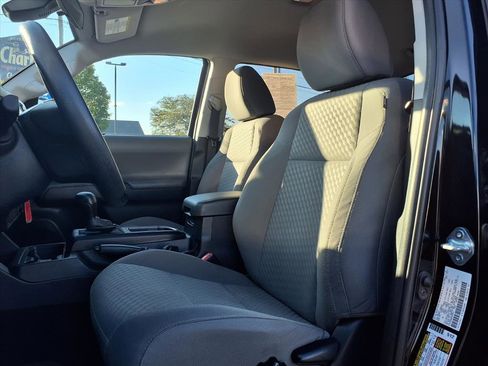 Used 2022 Toyota Tacoma SR image 6