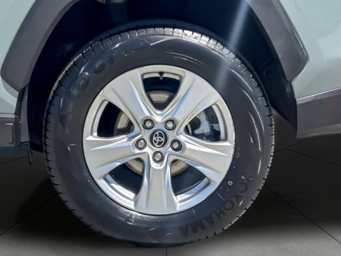 Certified 2020 Toyota RAV4 XLE FWD image 25