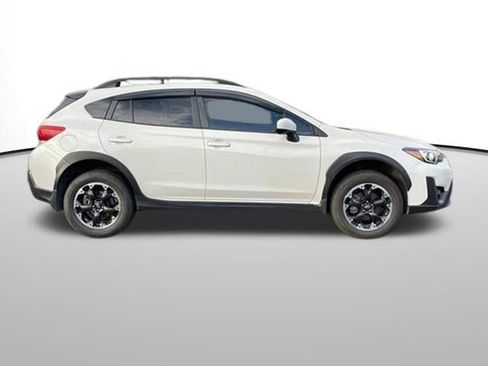Used 2023 Subaru Crosstrek 2.0i Premium image 2