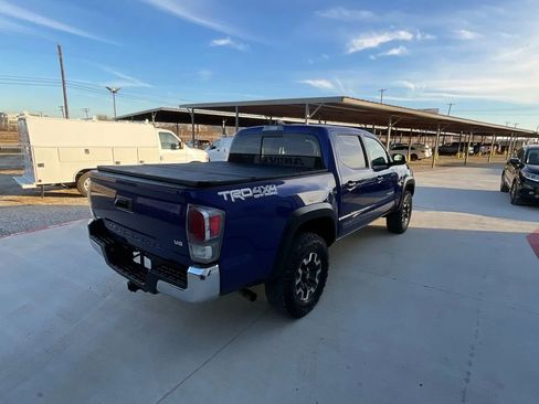 Used 2023 Toyota Tacoma TRD Off-Road image 16