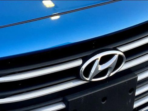 Used 2018 Hyundai Elantra Value Edition image 28