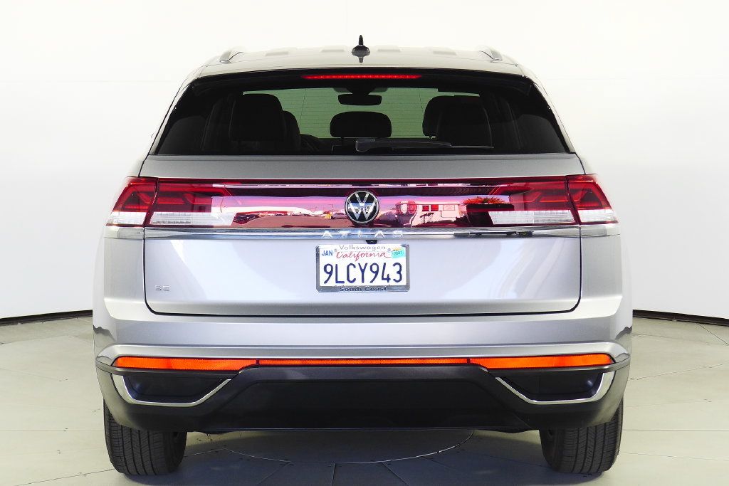 Used 2024 Volkswagen Atlas Cross Sport SE FWD image 8