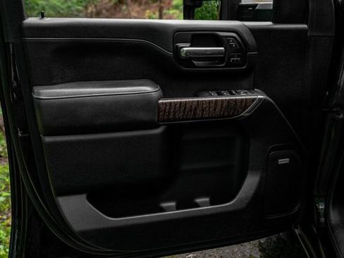 Used 2021 GMC Sierra 2500 Denali w/ Denali Black Diamond Edition AWD/4WD image 51