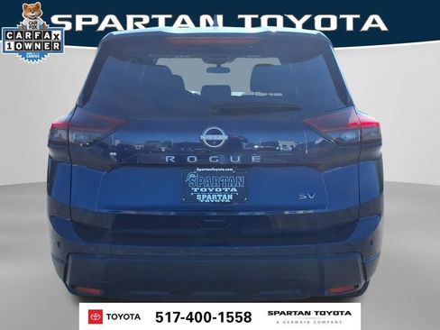 Used 2024 Nissan Rogue SV FWD image 7