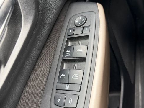 Used 2017 Jeep Cherokee Sport image 21