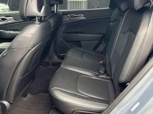 Used 2023 Kia Sportage EX image 10