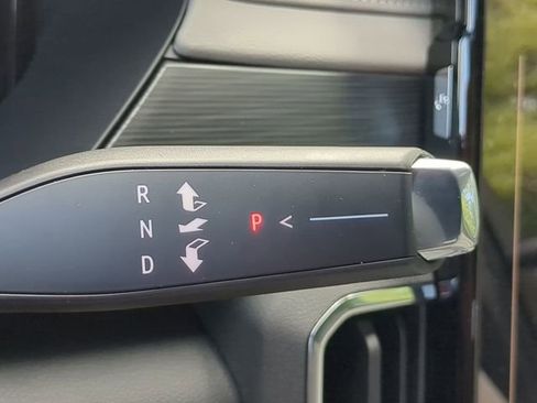 New 2025 GMC Acadia Elevation image 34