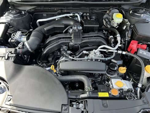 Used 2025 Subaru Outback Premium image 9