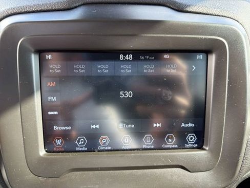 Used 2021 Jeep Renegade Latitude image 18