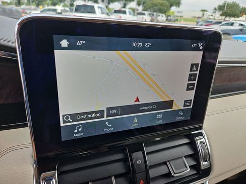 Used 2018 Lincoln Navigator Select RWD image 14