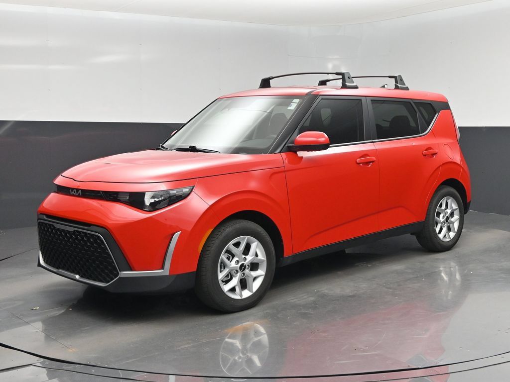 Used 2025 Kia Soul LX w/ LX Technology Package FWD image 22