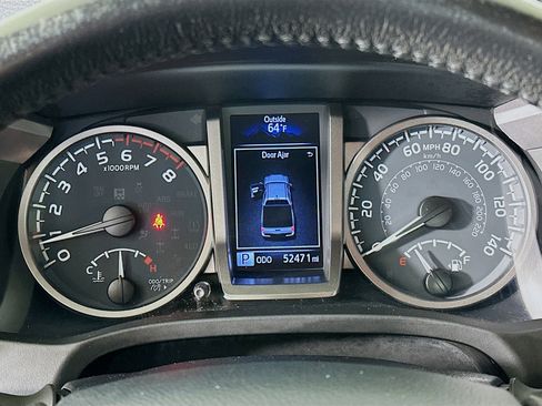 Used 2020 Toyota Tacoma SR5 image 18