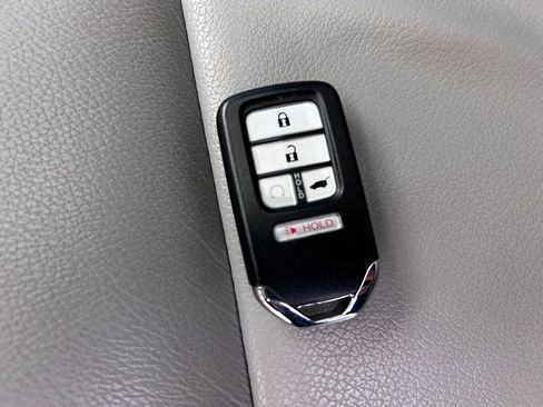 Used 2021 Honda Pilot Touring image 34