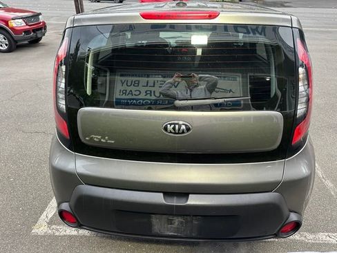 Used 2016 Kia Soul FWD image 6