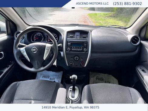 Used 2016 Nissan Versa SV image 12