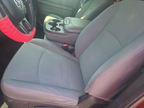 Used 2017 RAM 1500 Express AWD/4WD image 7