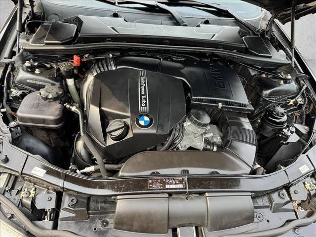 Used 2011 BMW 335i xDrive Sedan AWD/4WD image 22