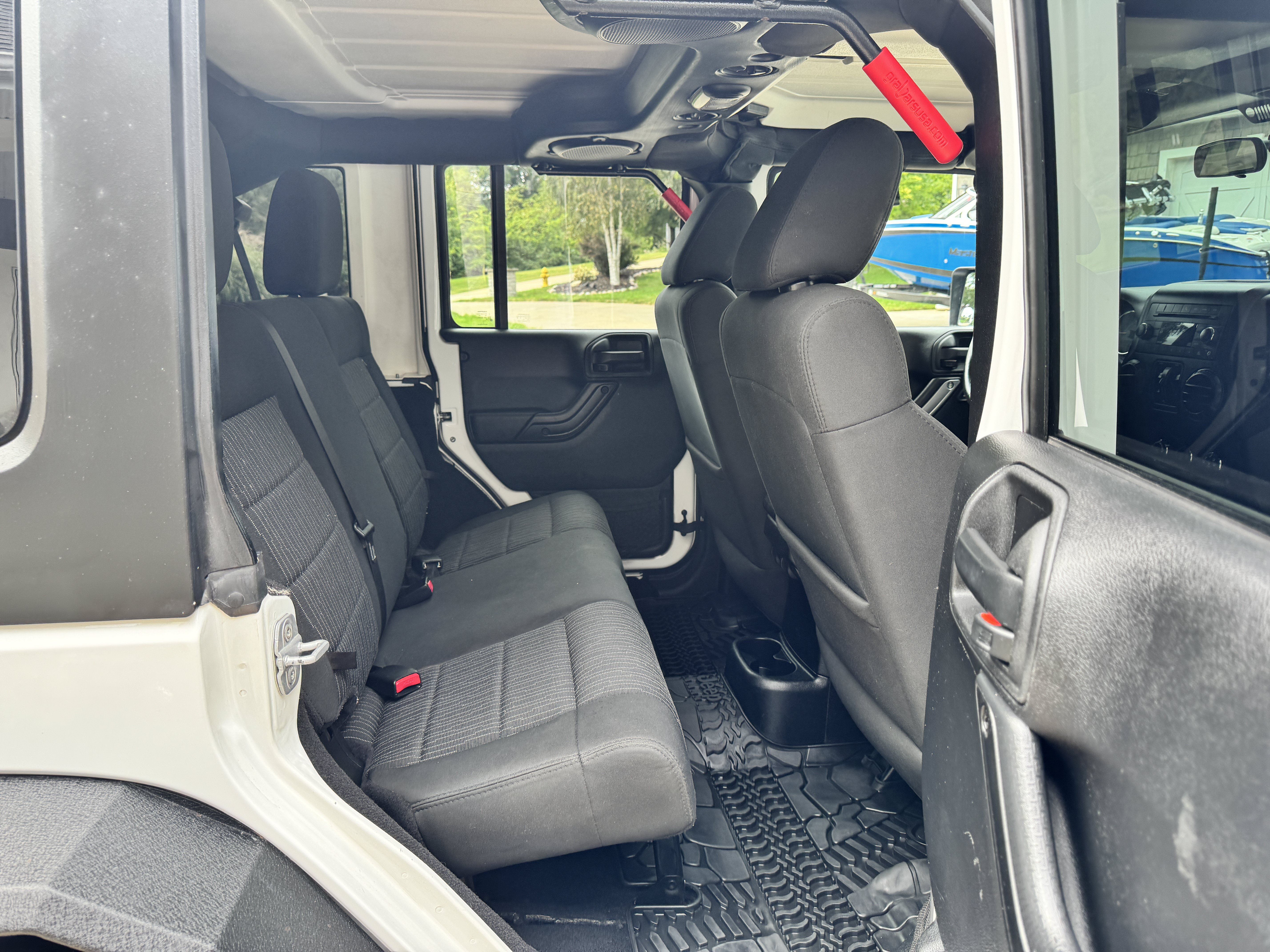 Used 2012 Jeep Wrangler Unlimited Sport AWD/4WD image 21