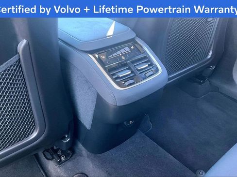 Used 2025 Volvo XC90 B6 Plus image 31