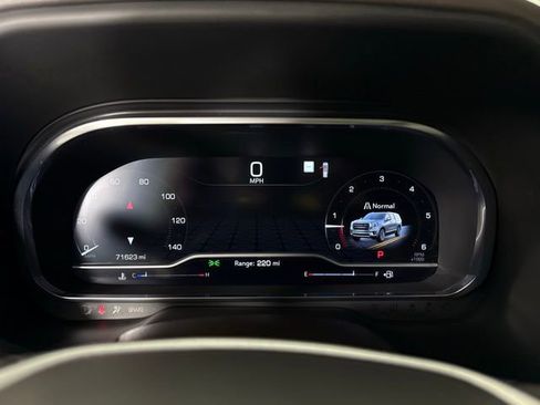 Used 2022 GMC Yukon SLT w/ SLT Luxury Package image 22