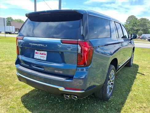 New 2026 GMC Yukon XL Denali w/ Denali Reserve Package AWD/4WD image 7