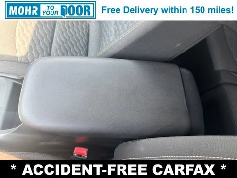Used 2018 Chevrolet Equinox LT w/ Sun & Infotainment Package FWD image 27