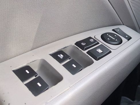 Used 2020 Hyundai Elantra Value Edition FWD image 29