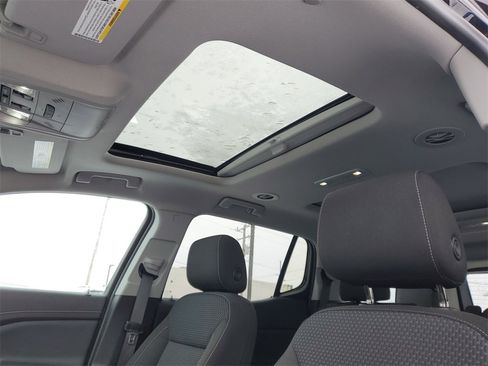 Used 2022 GMC Acadia SLE w/ Driver Convenience Package image 12