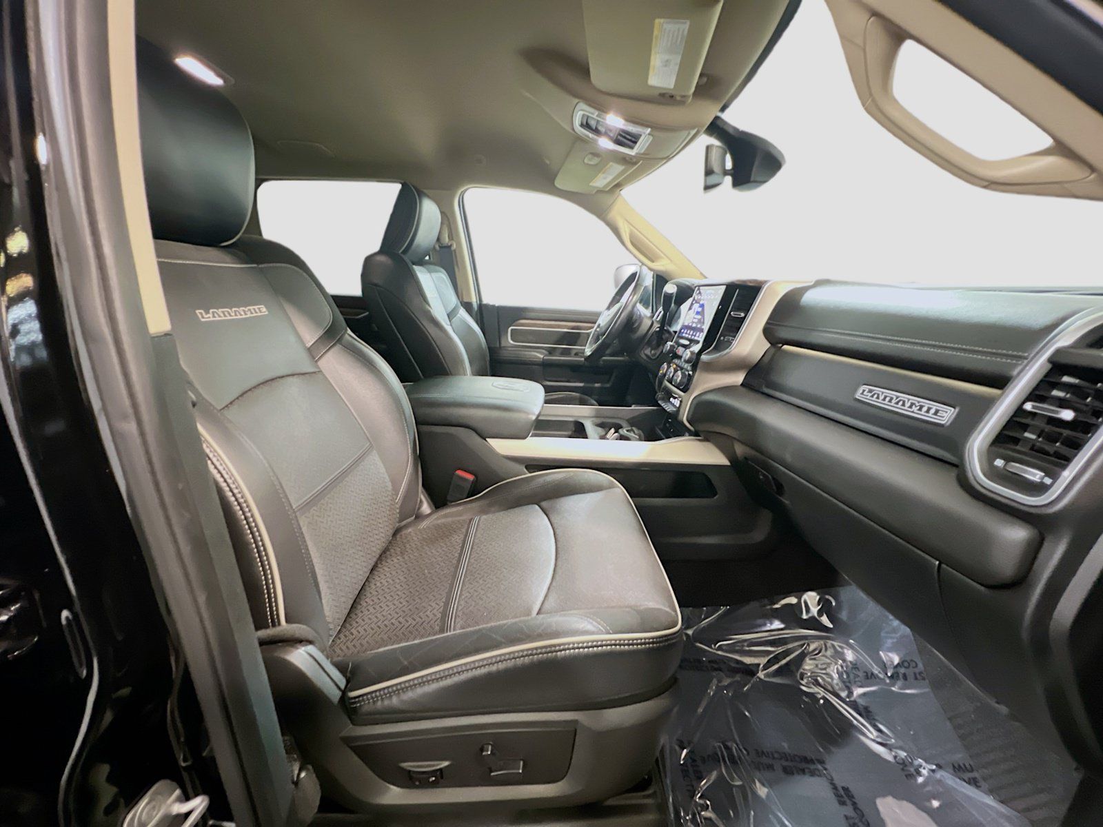 Used 2019 RAM 2500 Laramie AWD/4WD image 20
